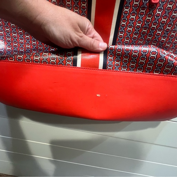 Tory Burch Gemini Link Tote - Picture 13 of 13